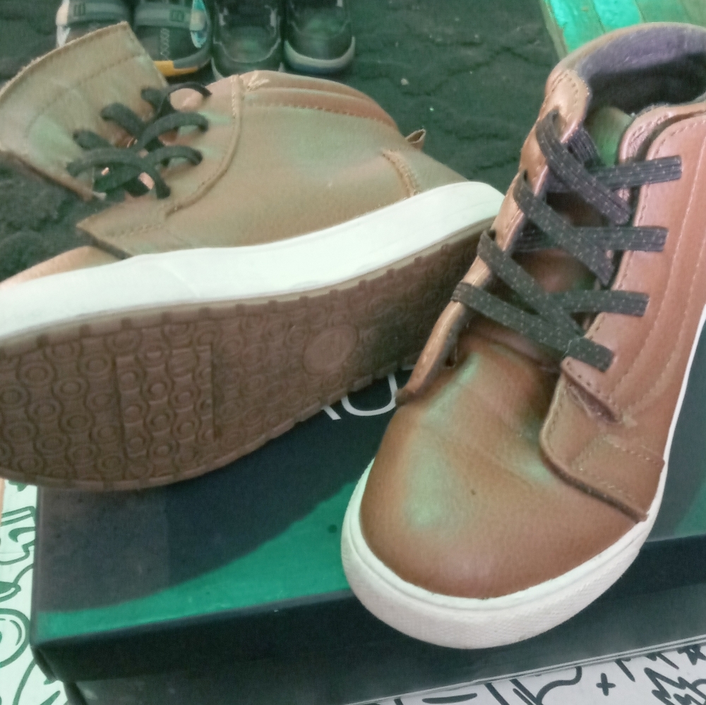 Shoes - Picture 2 of 2